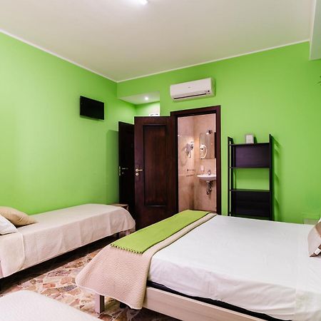 Santa Croce Rooms Barletta Exterior foto